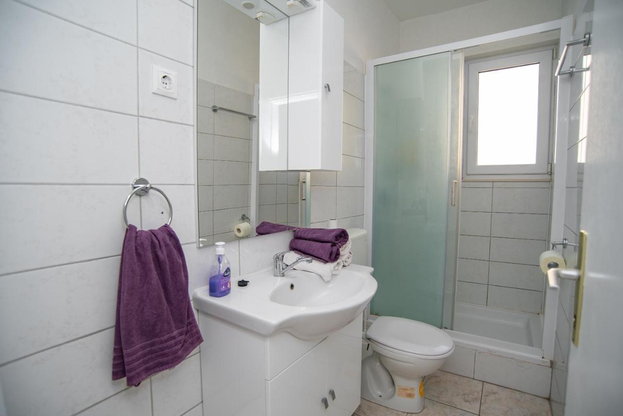 Apartments By The Sea Sumpetar, Omis - 2808 Exterior foto